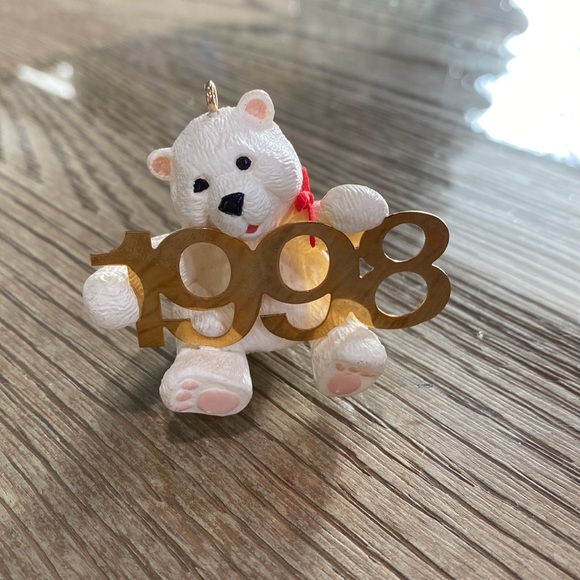 1998 Hallmark fabulous decade ornament Xmas Decor polar bear - Picture 3 of 5